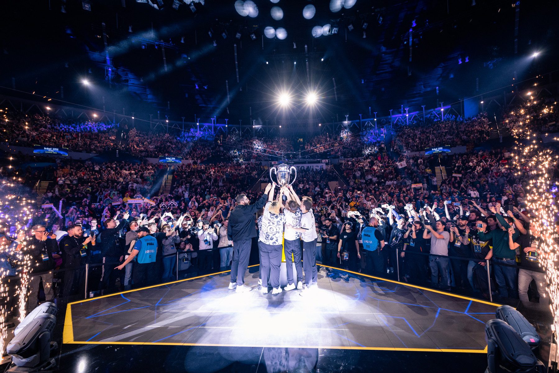 Intel® Extreme Masters Katowice 2024: Team Spirit ба Serral шинэ аваргууд боллоо