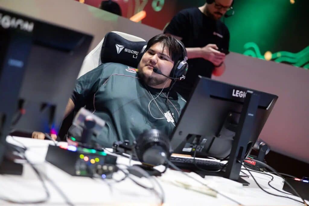 Warzone esports-д маргаантай аудио тохиргоо аюул учруулж болзошгүй